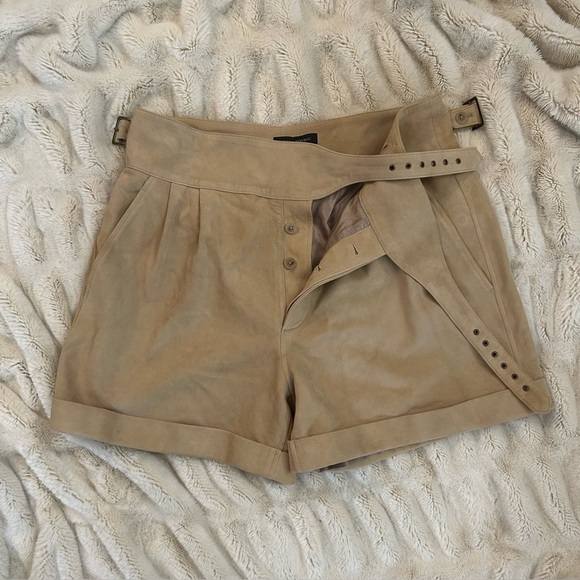Banana Republic Suede Leather Explorer  Women's Shorts Size 12 - Picture 5 of 10